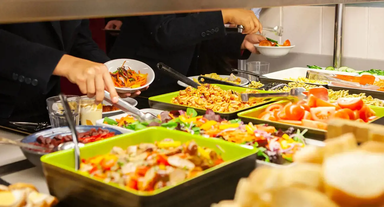 Senior School pupils helping themselves to the salad bar